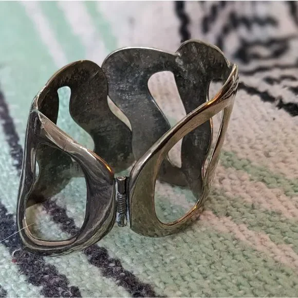 Silver Abstract Bracelet Cuff - Picture 9 of 13